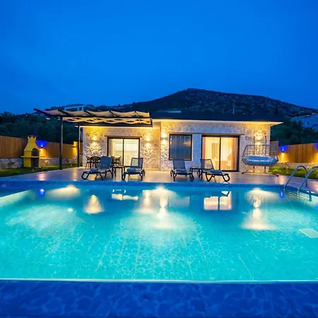 Natilius Villa
