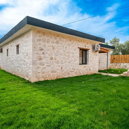 Natilius Villa *